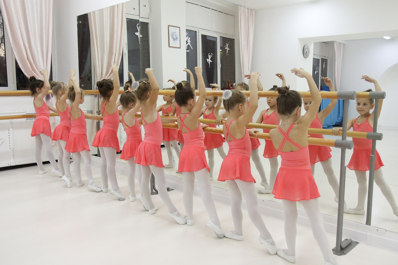 танцы для девочек в студии танцев аквамарин балашиха